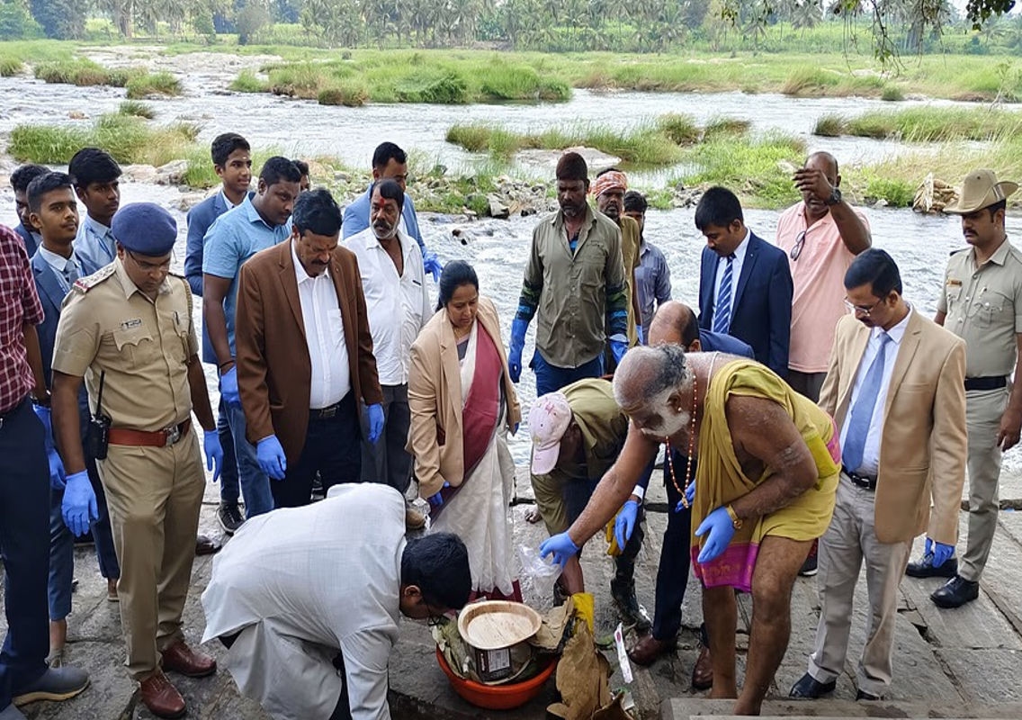 Judges Lead Cleanliness Drive in Srirangapatna - News Karnataka