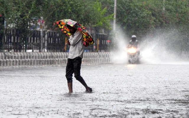 Three Fatalities Due to Heavy Rainfall in Karnataka's Gadag and Bagalkot Districts - News Karnataka