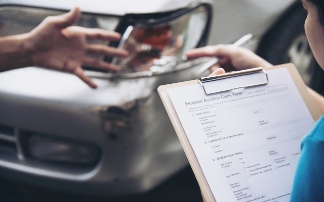 How to Choose an Auto Rickshaw Insurance Policy Online? - News Karnataka