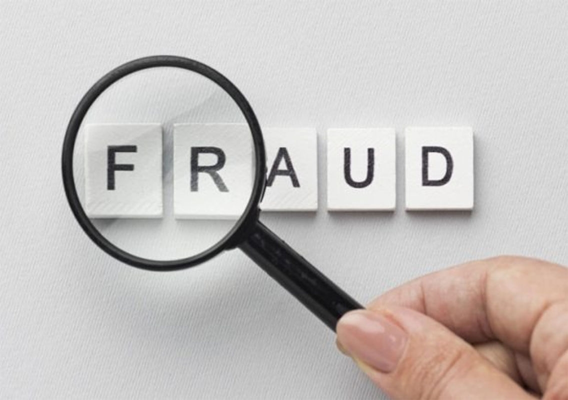 Udupi: Fake Government Official Dupes Sri Krishna Matha - News Karnataka