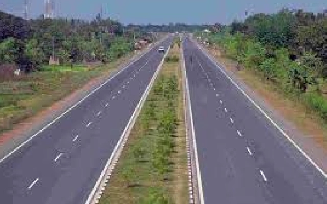 Tragic Accident on National Highway-65 Claims Two Lives - News Karnataka