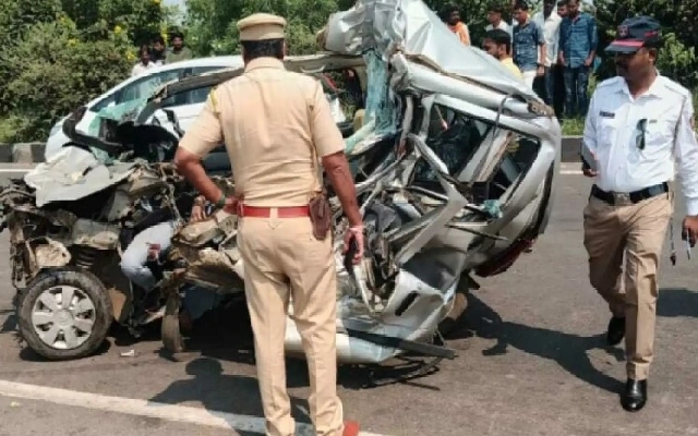Tragic Accident on Pune-Bengaluru Highway Claims Two Lives - News Karnataka