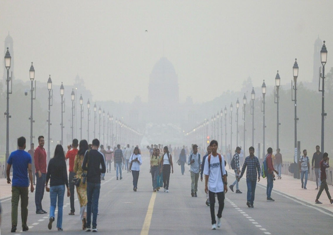 Delhi Smog: Political Blame Game Amid Deteriorating Air Quality - News Karnataka