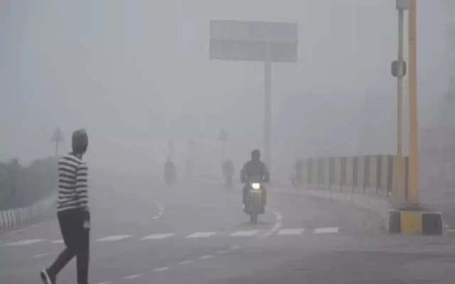 Bengaluru Wakes Up to Chilly, Foggy Morning Amid Weather Warnings - News Karnataka