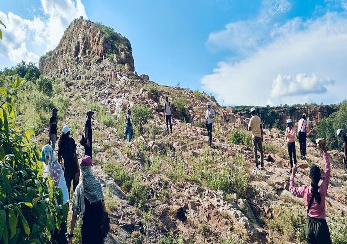 Badami: New Discovery of Old Stone Age Tools - News Karnataka