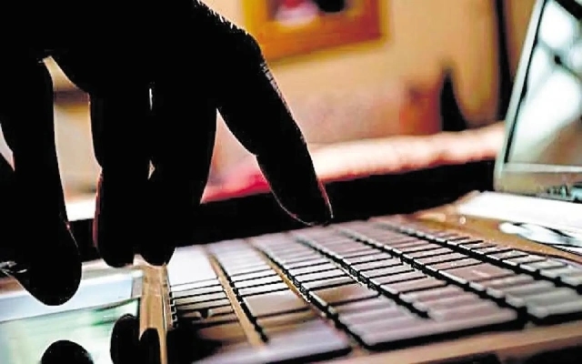 Bengaluru Techie Criticized for Compiling Women’s Diwali Photos on Social Media - News Karnataka