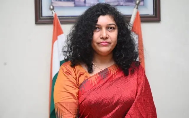 Chamarajanagar DC Shilpa Nag Encourages Youth to Pursue Civil Services - News Karnataka