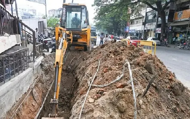 Complaint Filed Over Alleged Misuse of ₹46,300 Crore in BBMP Road Funds - News Karnataka