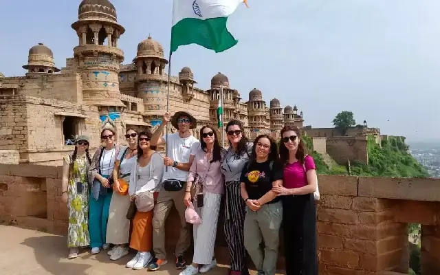"Bengaluru's Struggle with Overstaying Foreign Nationals: A Growing Concern" - News Karnataka