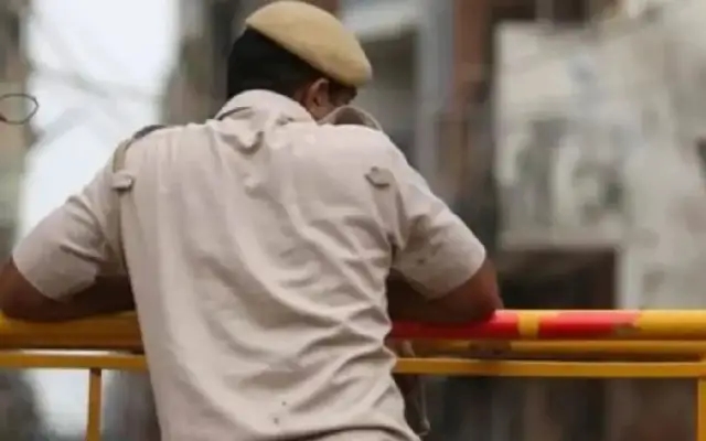 Bengaluru Constable Suspended for Misbehaving with Woman During Passport Verification - News Karnataka