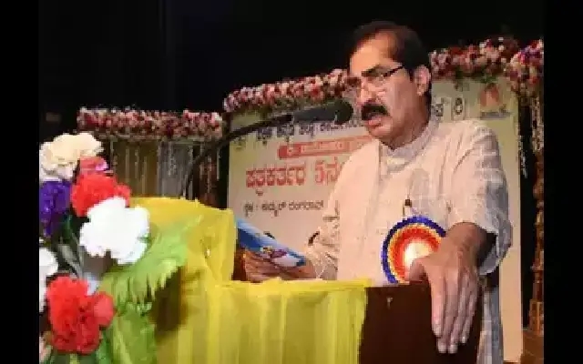 Journalists as Pillars of Society: Alva's Call for Ethical Media - News Karnataka