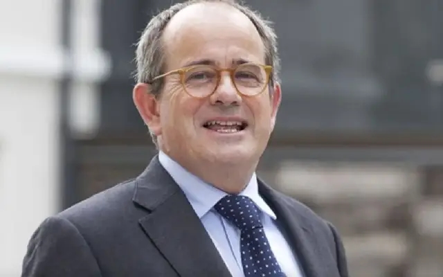 University of Buckingham vice-chancellor suspended amid affair allegations - News Karnataka
