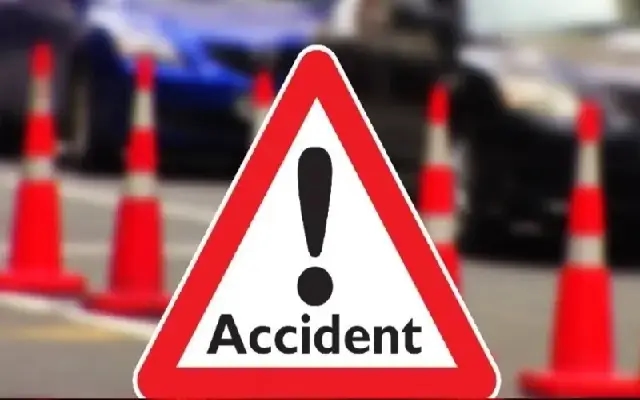 Senior citizen injured in car accident near Kadiyali - News Karnataka