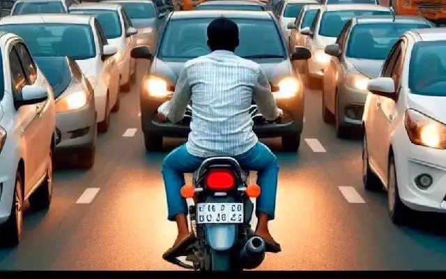Tackling the widespread issue of wrong-side driving in our streets - News Karnataka