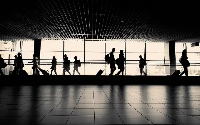 CISF’s Swift Action Reunites Passenger with Valuables Worth Rs 21 Lakh - News Karnataka