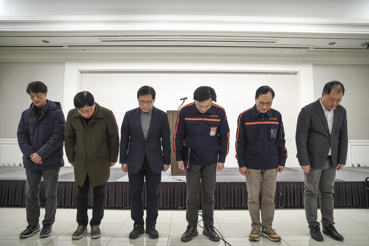 Jeju Air CEO takes full responsibility after tragic plane crash in South Korea - News Karnataka