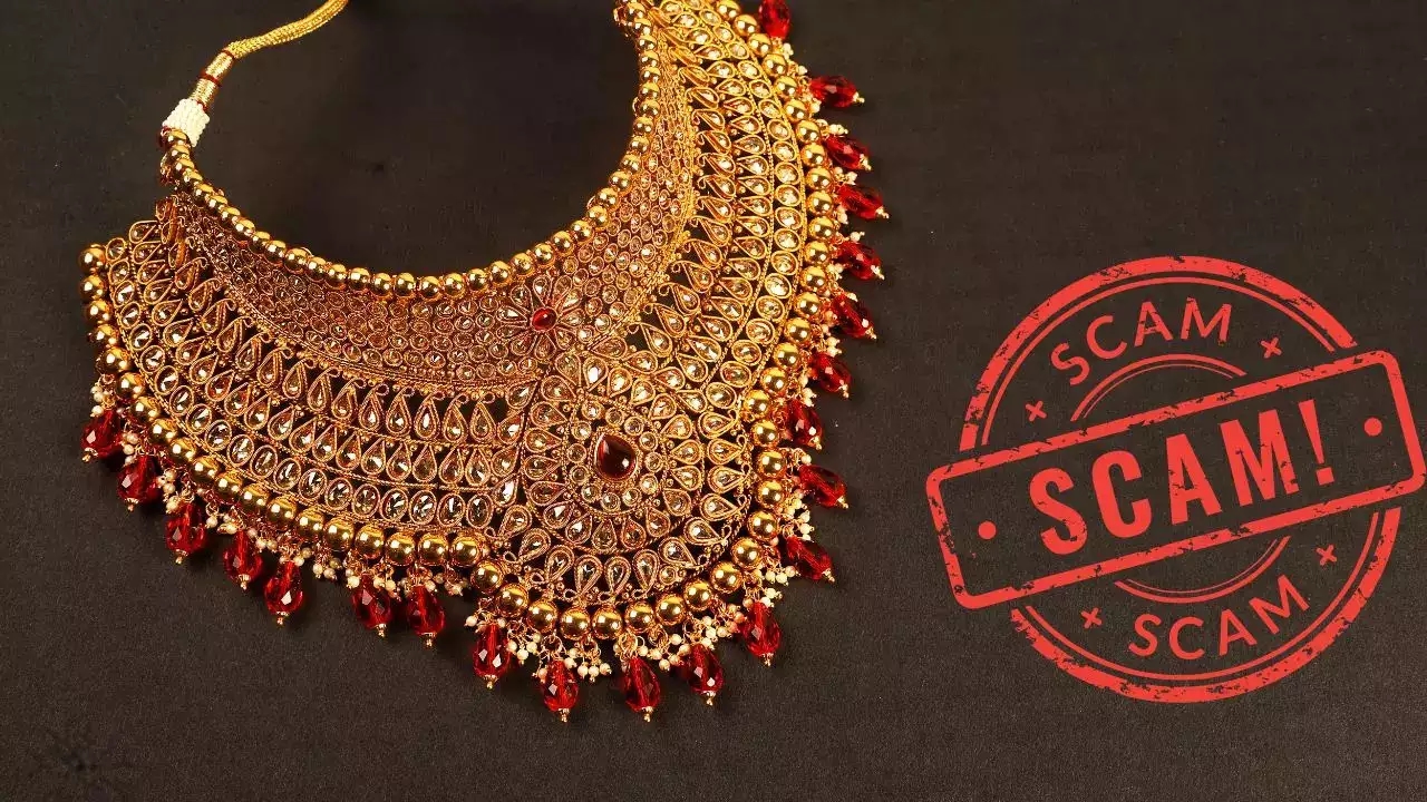 Salesman on the run with Rs 7.5 crore worth of jewellery: Police launch search - News Karnataka
