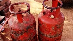 Minor gas cylinder explosion damages building in Bengaluru's MSR Nagar - News Karnataka