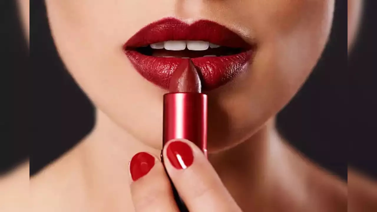 Ancient Crimson Lipstick Unearthed in Iran: A 3,700-Year-Old Beauty Secret - News Karnataka