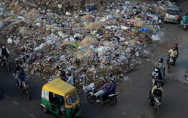“Bengaluru's Garbage Cess Sparks Outcry from Hotels and Apartments” - News Karnataka