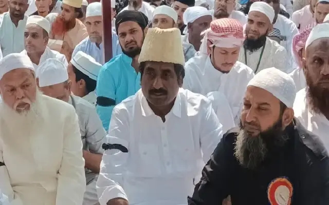 Eid Celebrations Marked by Silent Protests Against Waqf Amendment Bill - News Karnataka