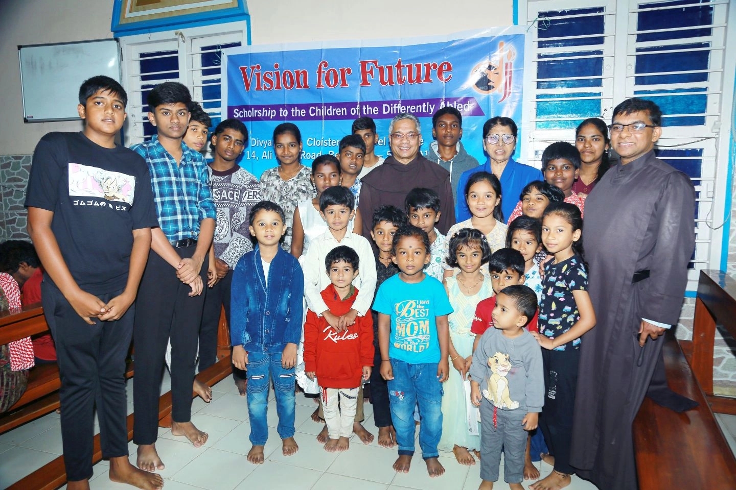 Bengaluru: Scholarships light the path for children of visually impaired parents - News Karnataka