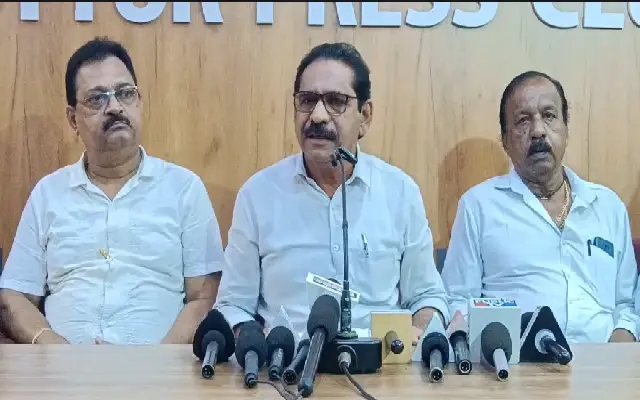 Congress Leader Slams Silence Over Rape Case Involving Hindu Girl - News Karnataka
