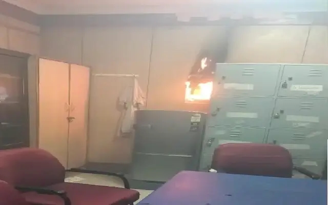 Fire at Victoria Hospital Burns Block; 26 Patients Safely Evacuated - News Karnataka