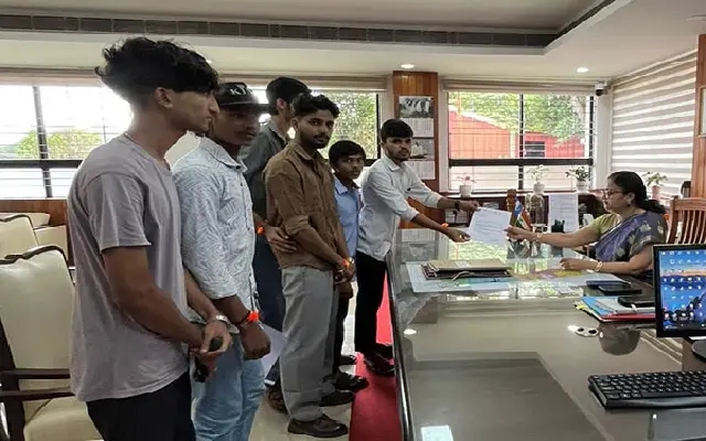 ABVP urges Udupi DC to resolve bus shortage for Nitte students - News Karnataka