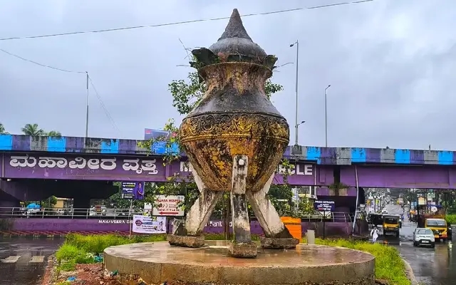 Kalash reinstalled at Pumpwell Mahaveer Circle after 9 years - News Karnataka