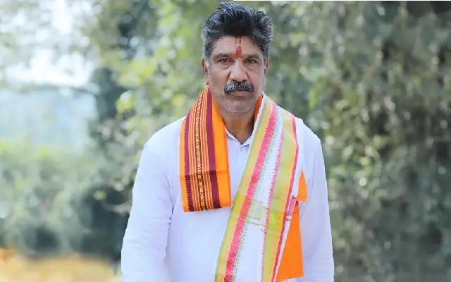 SIT raids Mahesh Shetty Timarodi's house in Dharmasthala burial case - News Karnataka