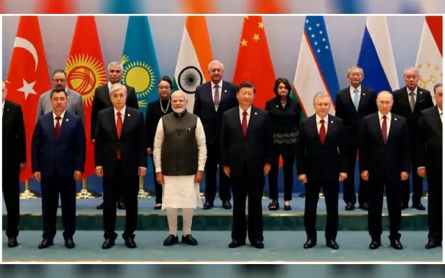 SCO family’s first pic: PM Modi in front row, Putin next to Xi Jinping - News Karnataka