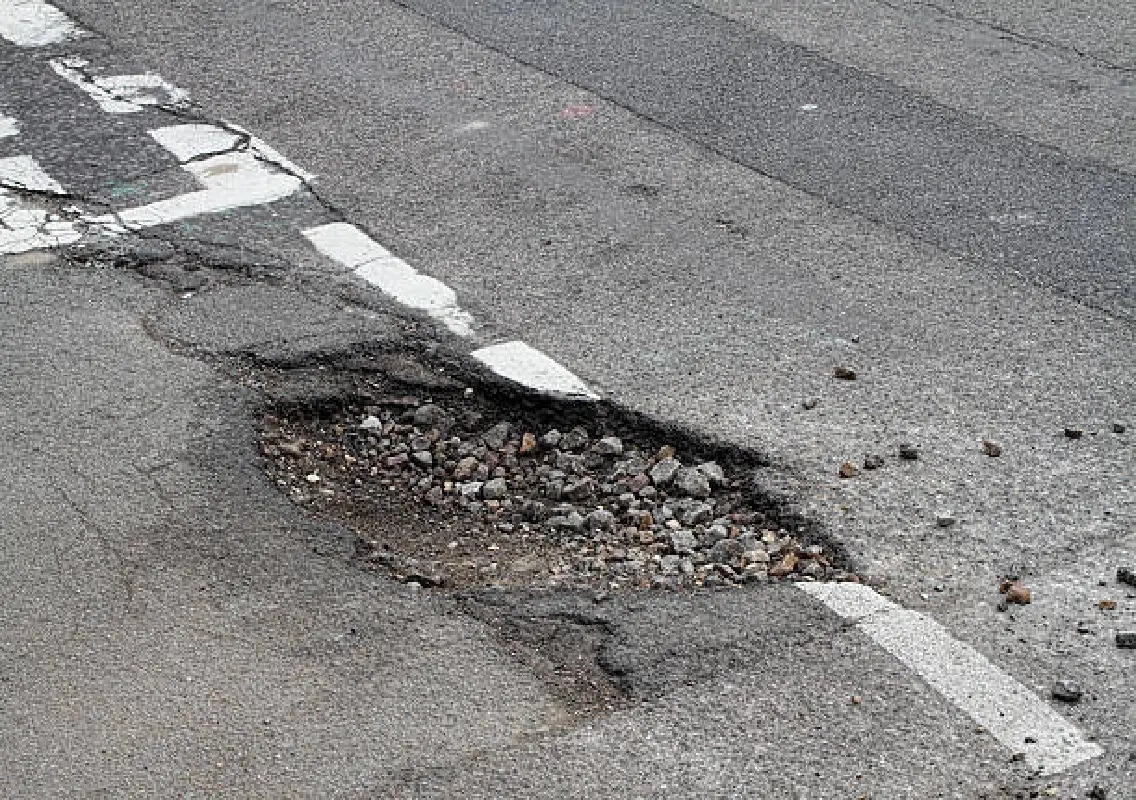 Perampalli Road in Udupi turns hazardous with potholes and waterlogging - News Karnataka