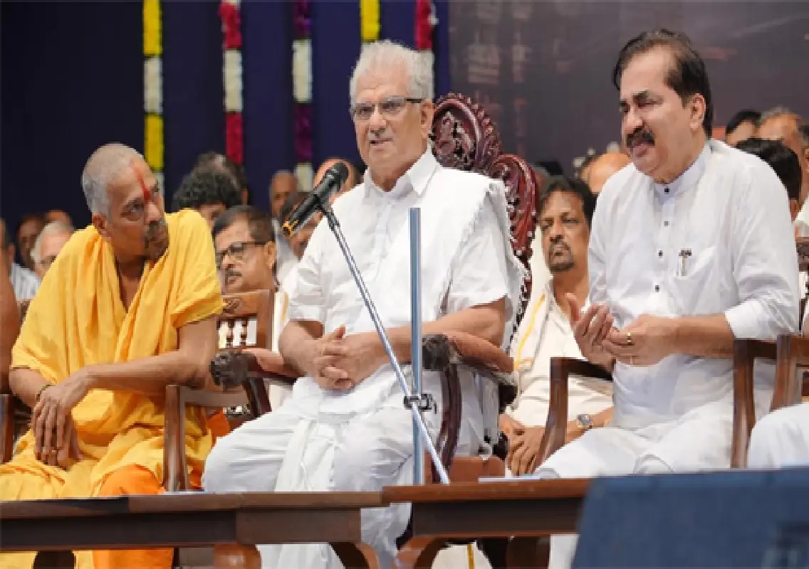 Dharmasthala convention urges govt action against those defaming temple and Heggade - News Karnataka