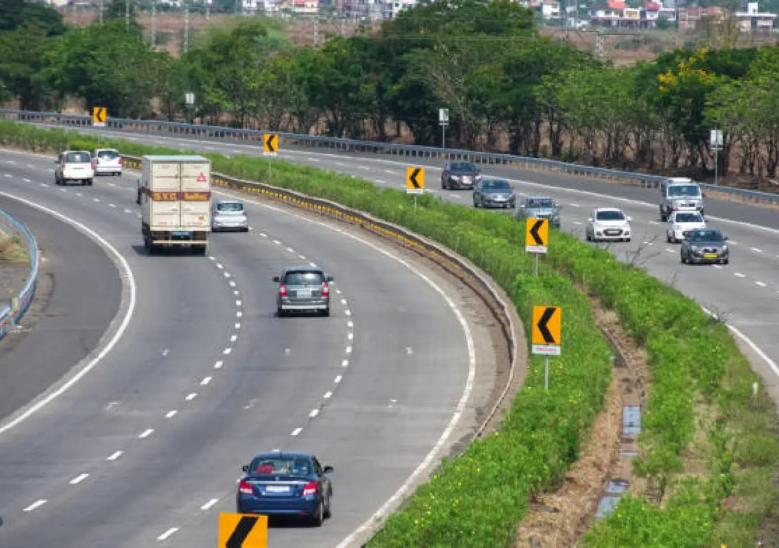 Woman’s death on NH-66 near Kulur sparks urgent calls for road repair in Mangaluru - News Karnataka