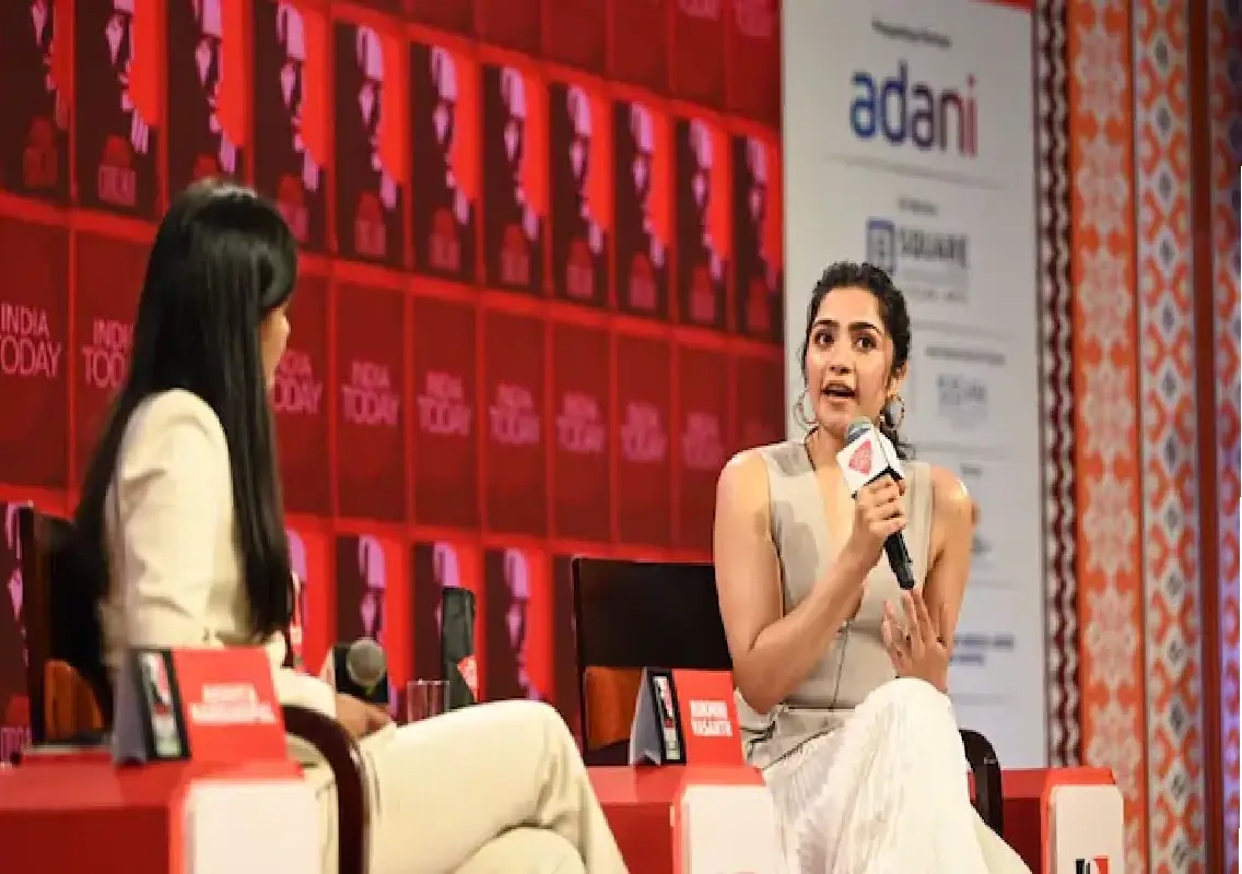Rukmini Vasanth defends Sandalwood, praises Kannada cinema growth - News Karnataka