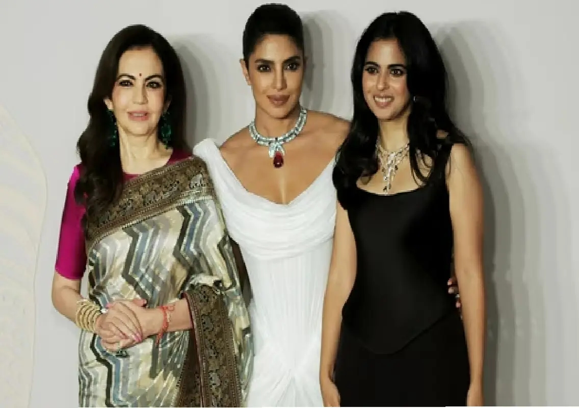Nita Ambani stuns in saree, Isha Ambani shines in rose gold necklace - News Karnataka