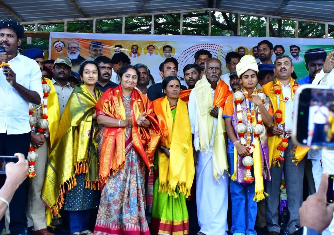 Grand Felicitation Held for World Cup Winning Captain Kumari Deepika in Madakasira - News Karnataka