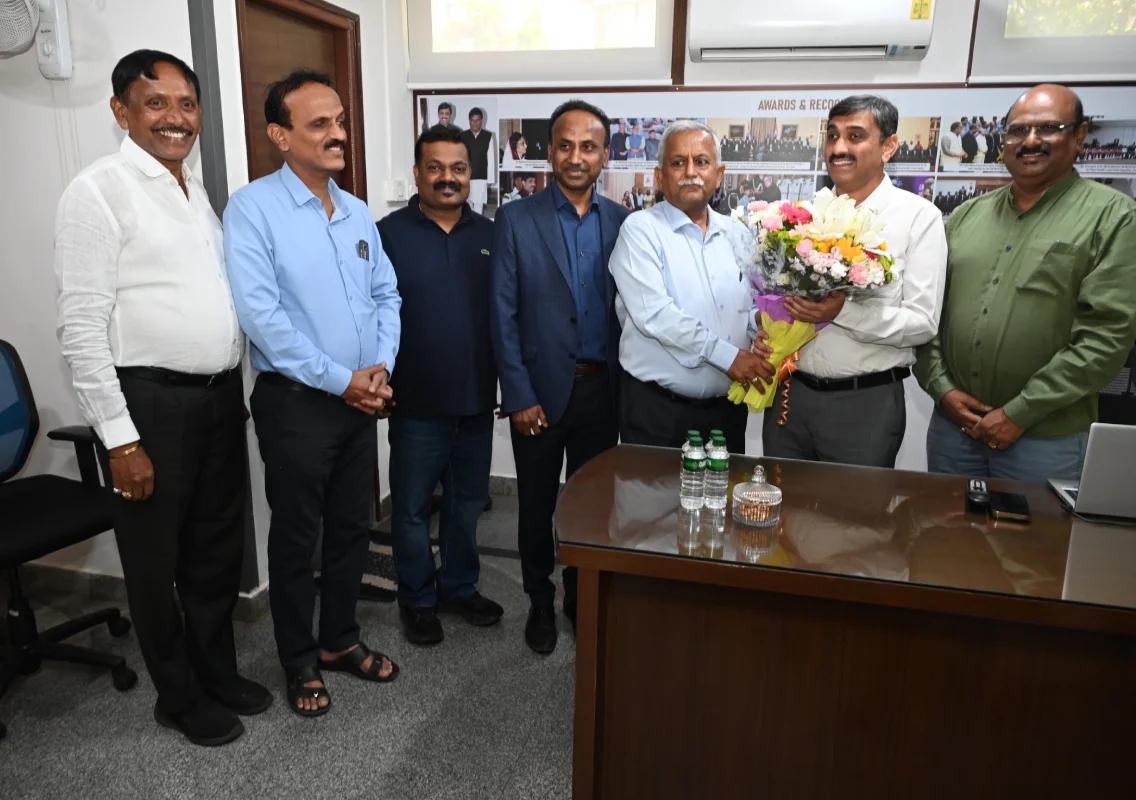 Awanish Awasthi visits Samarthanam Trust in Bengaluru - News Karnataka