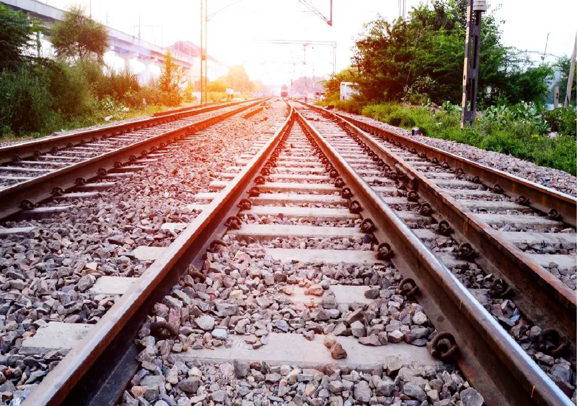 Bengaluru professor charred, lover found dead on tracks - News Karnataka