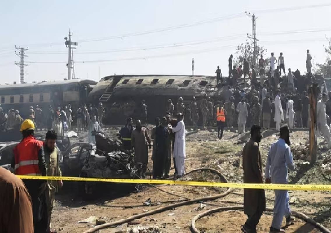 24 killed in train blast in Pakistan’s Balochistan - News Karnataka