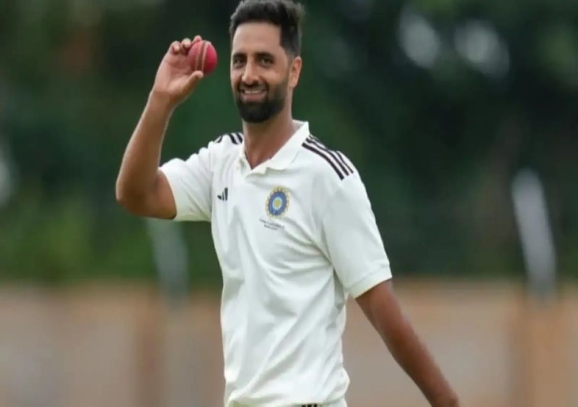 Auqib Nabi shines with 4 wickets for India A - News Karnataka
