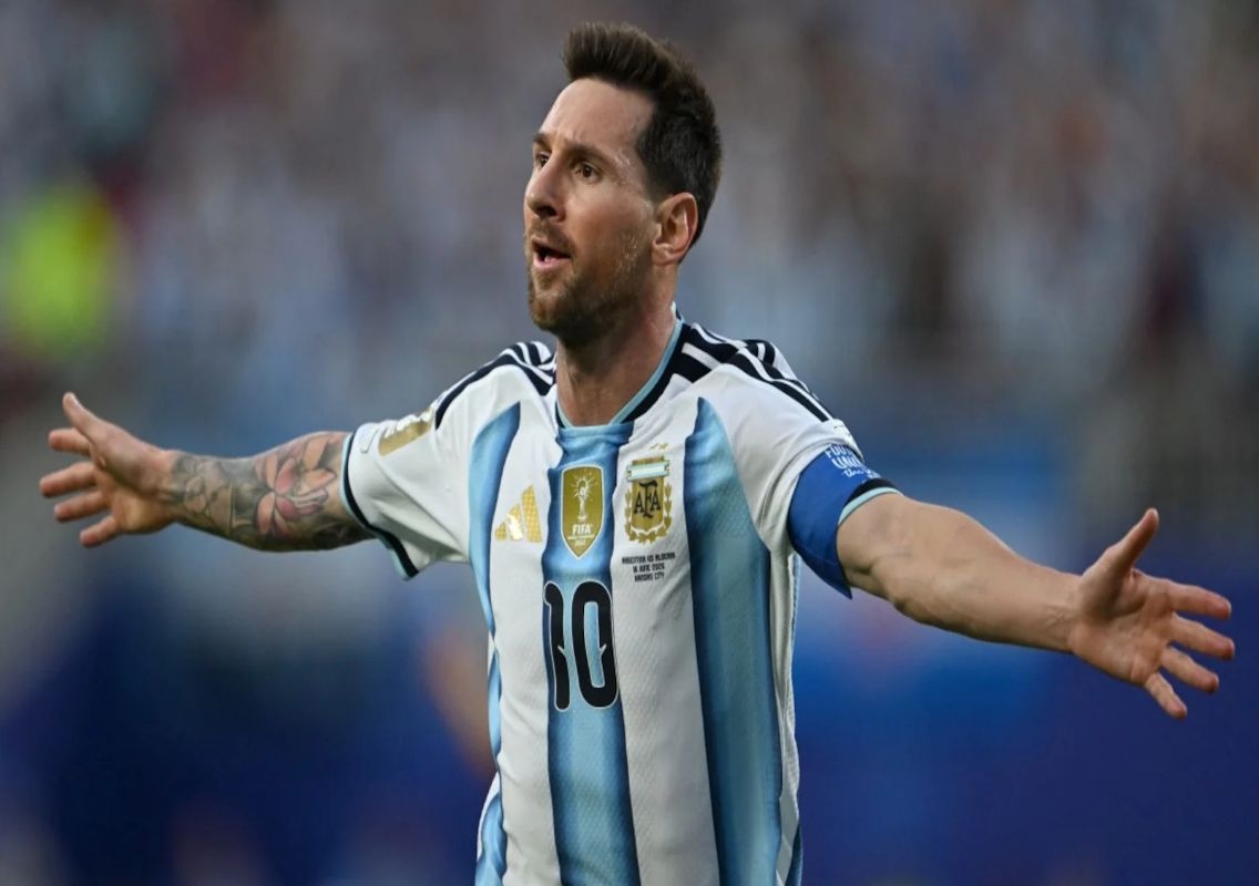 Ronaldo calls Messi GOAT after World Cup hat-trick - News Karnataka