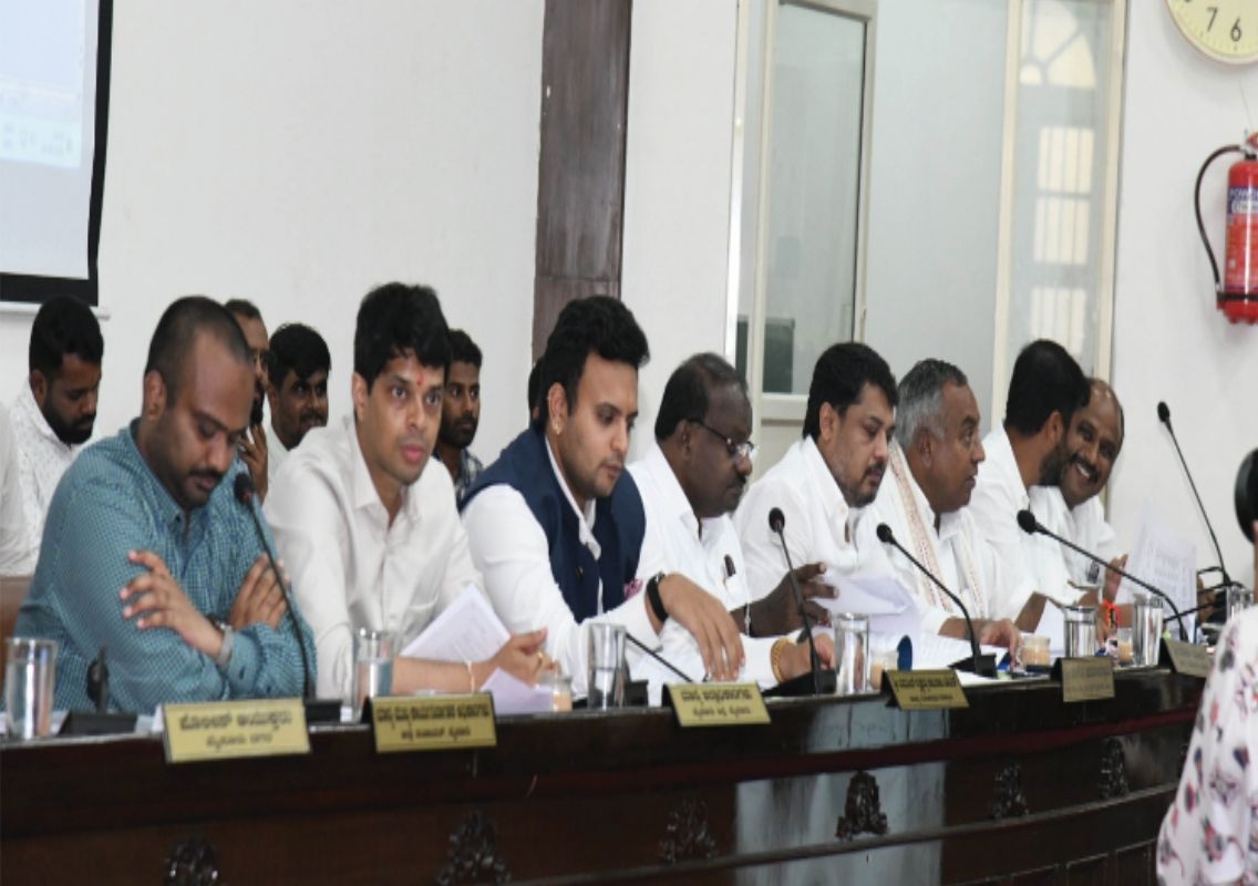 HD Kumaraswamy asks banks not to pressure Mysuru farmers - News Karnataka