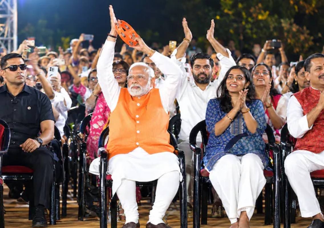 PM Modi joins Gen Z at Delhi Bhajan Clubbing event - News Karnataka