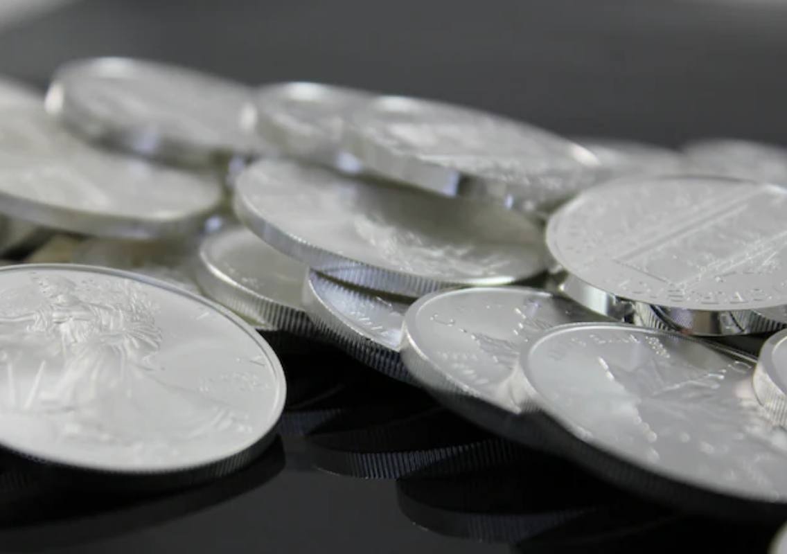 Silver price crashes Rs 7,000 on MCX - News Karnataka