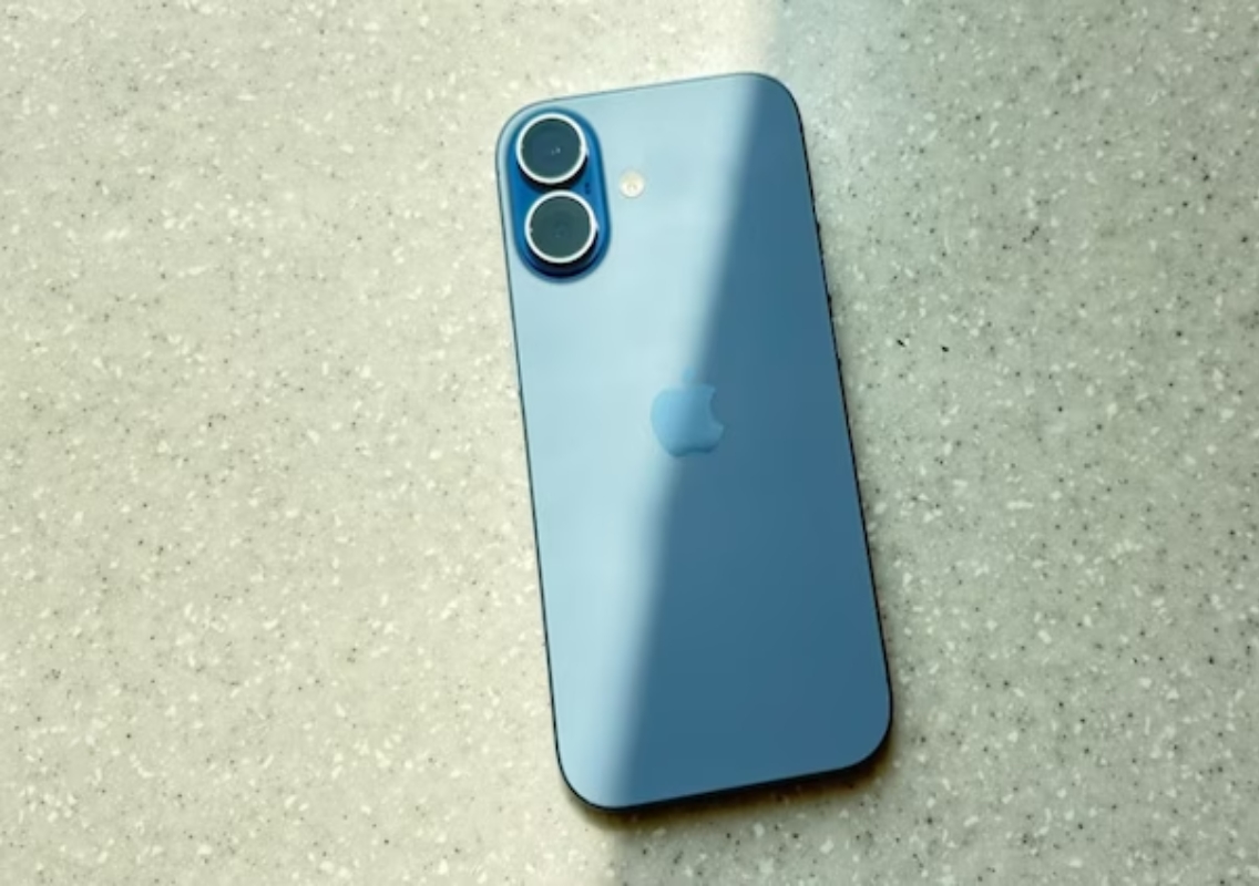 iPhone 17 gets festive discount in India - News Karnataka