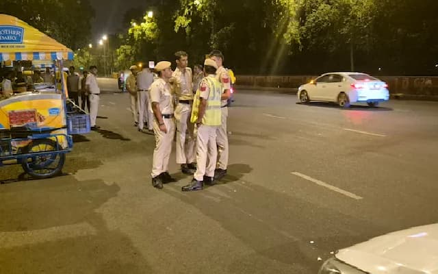 16-year-old boy held for raping minor girl in Delhi
