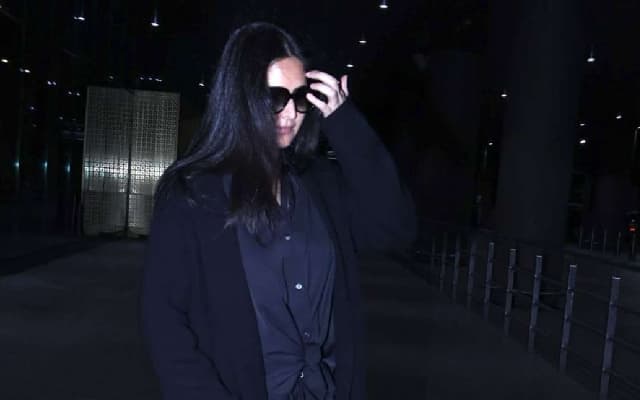 Katrina Kaif grabs eyeballs at Mumbai airport after returning from London