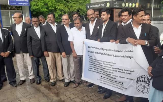 Bengaluru: Lawyers’ Body Protests New Criminal Laws